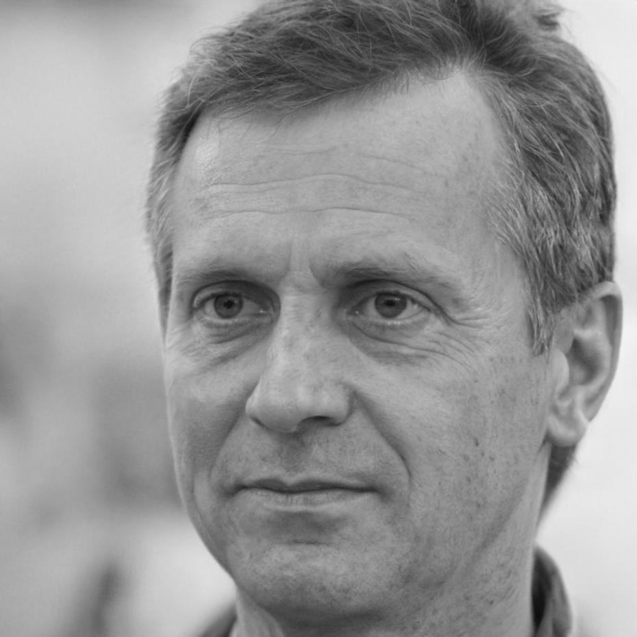 Henrik Lindqvist, Operations Director